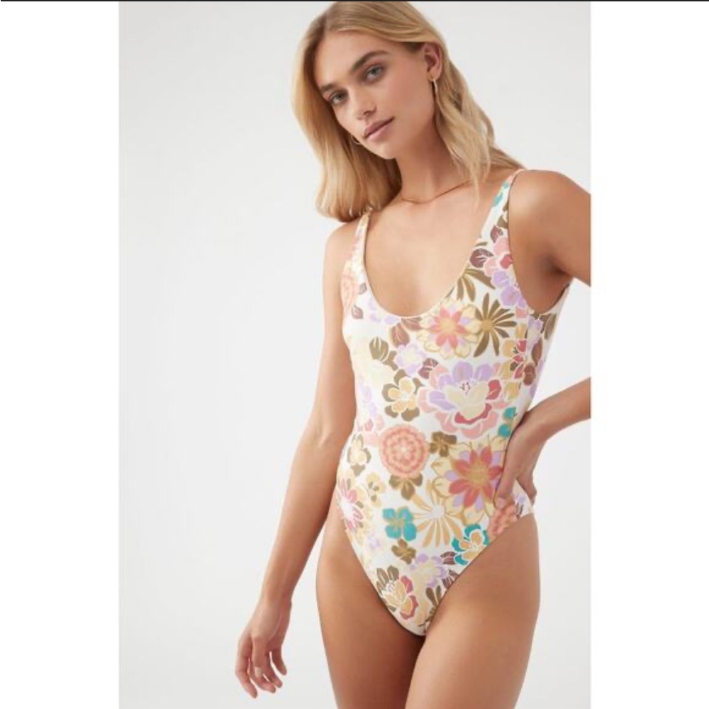 NWT O'Neill Meadow‎ Floral One-Piece in Pink and Orange Size Small